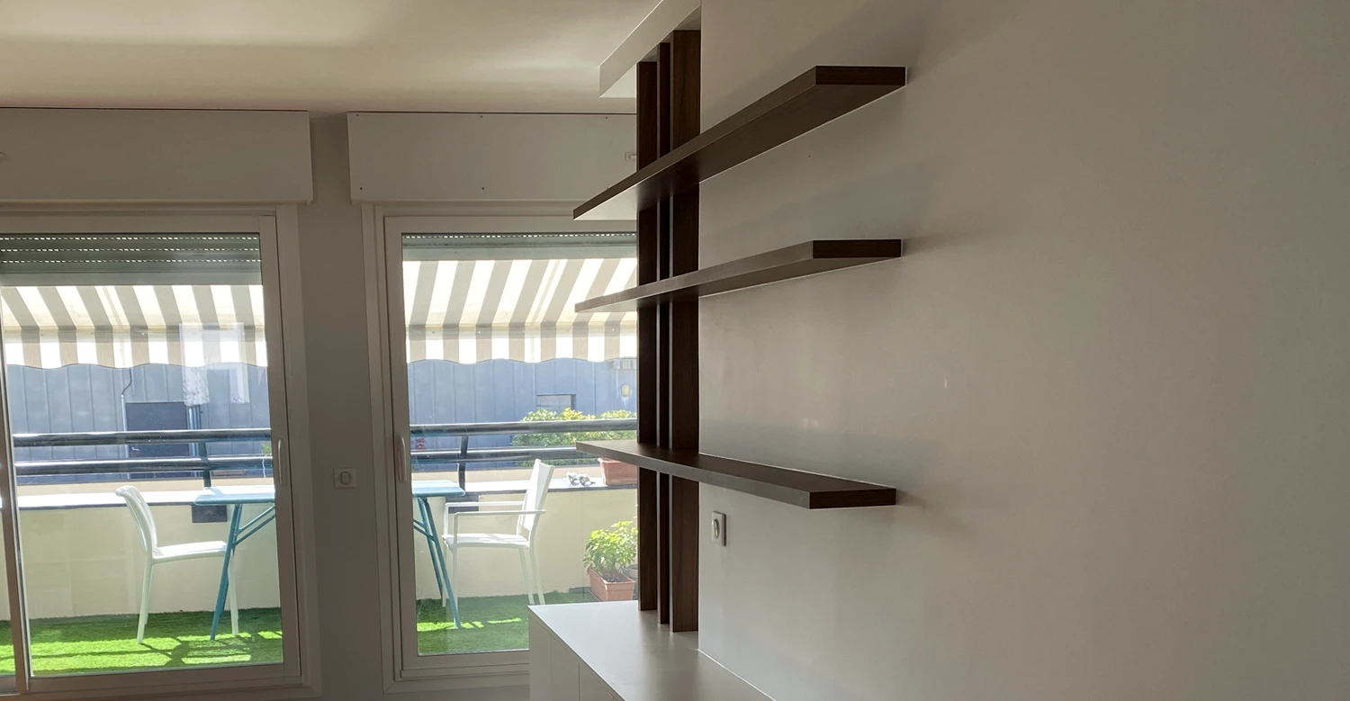 Étagères d’entrée sur mesure étagères murales d’entrée en bois sur mesure