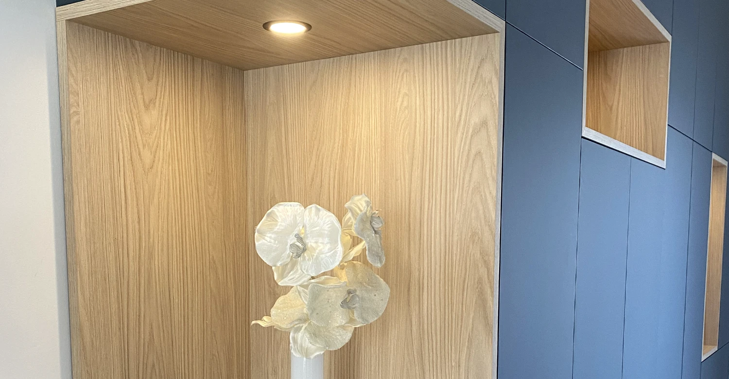 Niche décorative meuble sur mesure niche décorative en bois intégrée dans un meuble sur mesure
